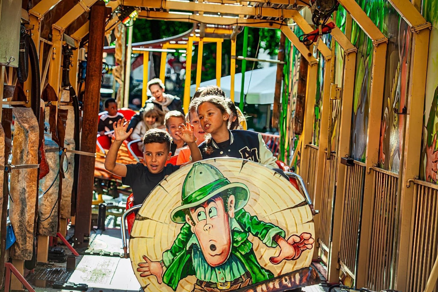 Kinderachtbaan huren voor schoolfeest, jeugdvereniging of familiedag in België